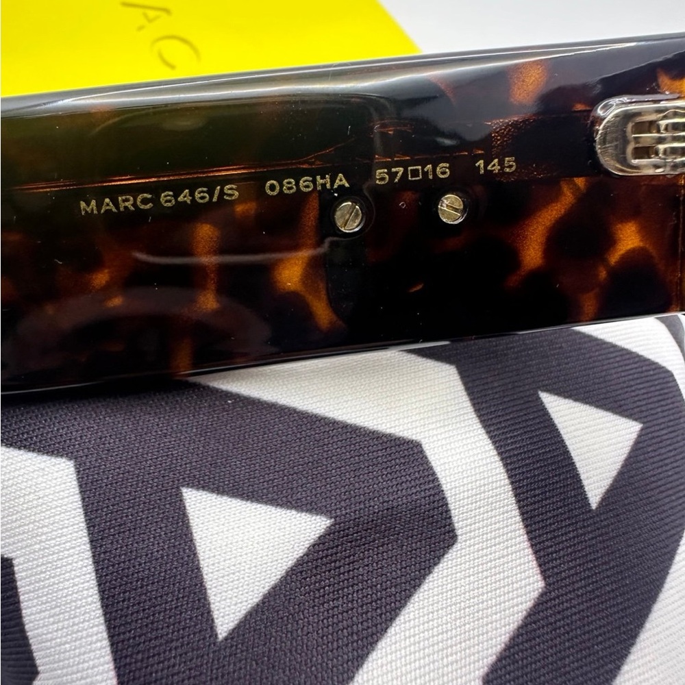 Marc Jacobs Tortoiseshell Square Frame Sunglasses… - image 3